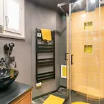 Appartement Black & Y'hello T2 : Wifi/parking/ 5' Centre-ville Angoulême