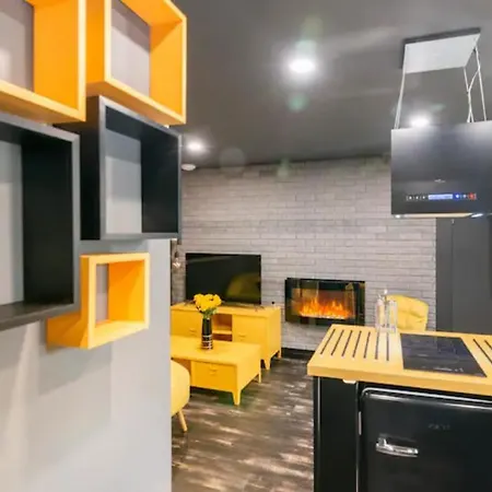 Black & Y'hello T2 : Wifi/parking/ 5' Centre-ville