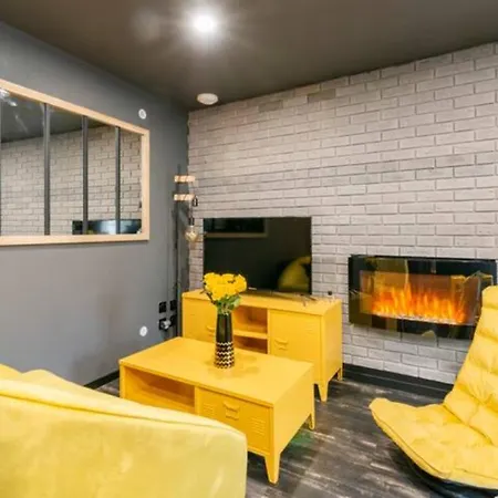 Black & Y'hello T2 : Wifi/parking/ 5' Centre-ville Apartment Angoulême