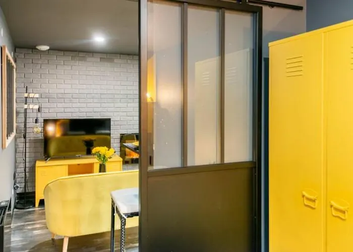 Black&y'hello T2 : Wifi/parking/ 5' Centre-ville Apartamento