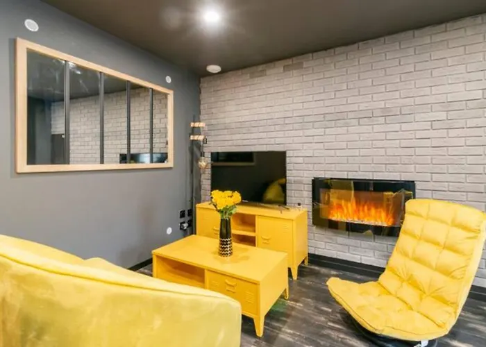 Black&y'hello T2 : Wifi/parking/ 5' Centre-ville Apartamento Angulema