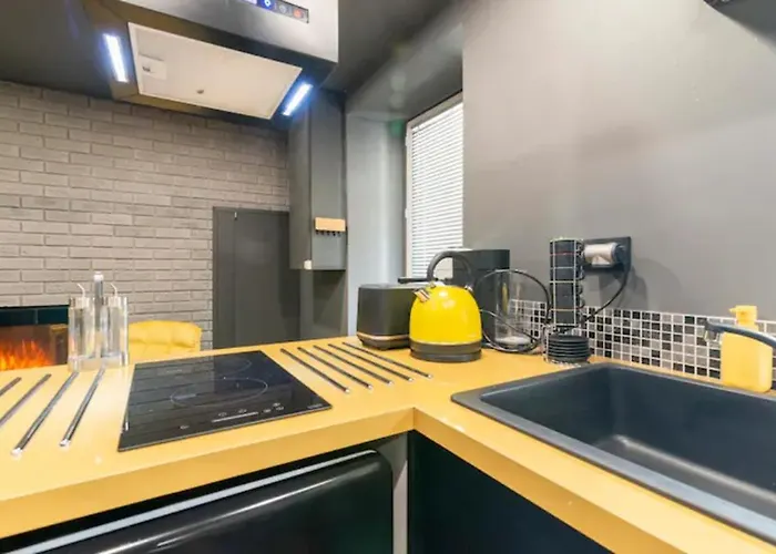 Apartamento Black&y'hello T2 : Wifi/parking/ 5' Centre-ville *