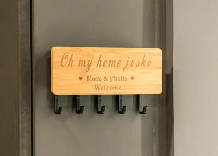 Black&y'hello T2 : Wifi/parking/ 5' Centre-ville Apartamento