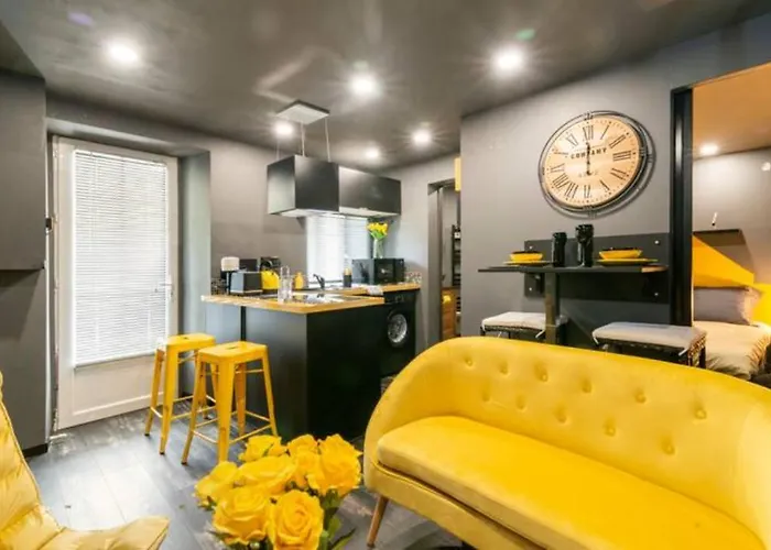 Black&y'hello T2 : Wifi/parking/ 5' Centre-ville